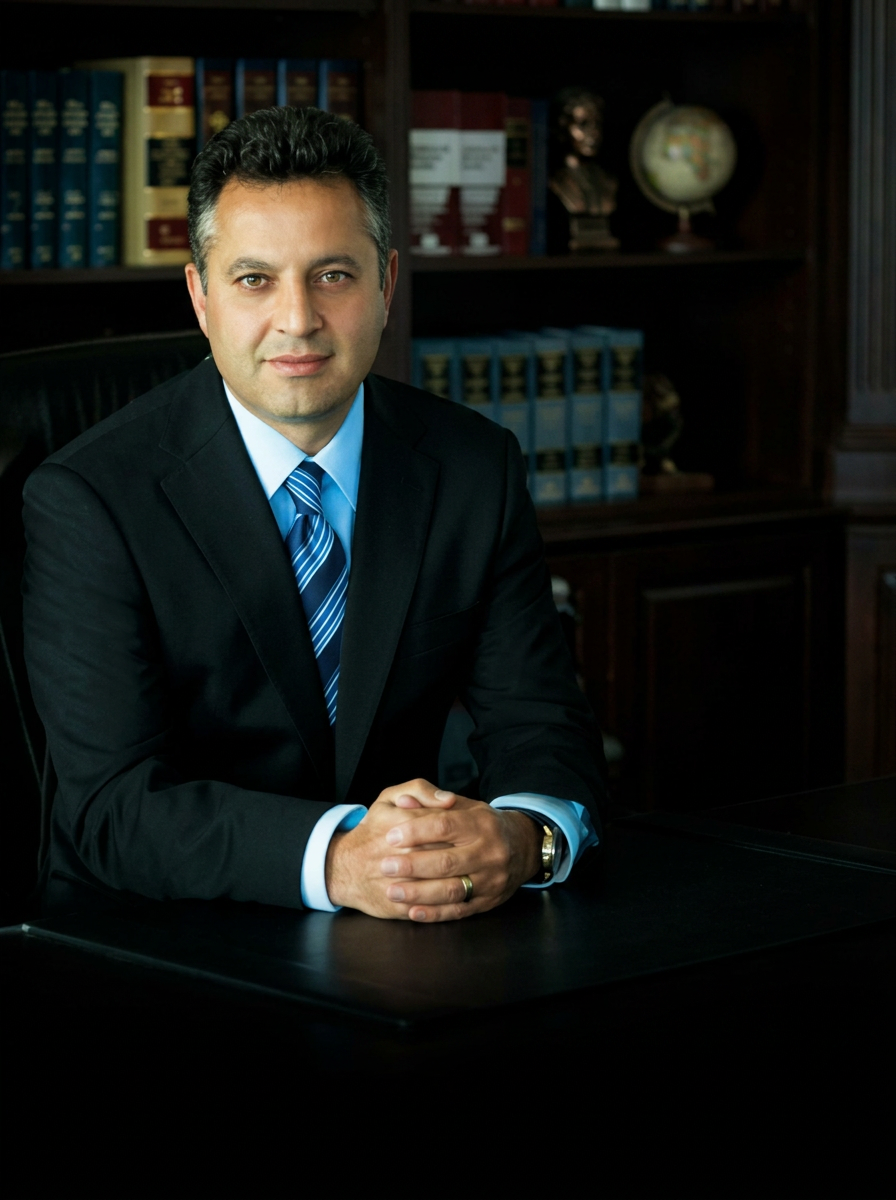 دکتر کامران یدیدی — وکیل تصادفات